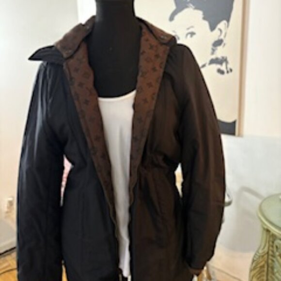 Reversible fashion raincoat - Picture 1 of 5